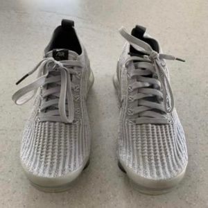 Woman’s Nike 2019 Vapormax - Silver/Grey - Size 7